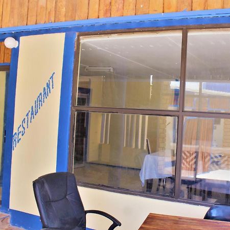 P Wake Guesthouse Opuwo Bagian luar foto