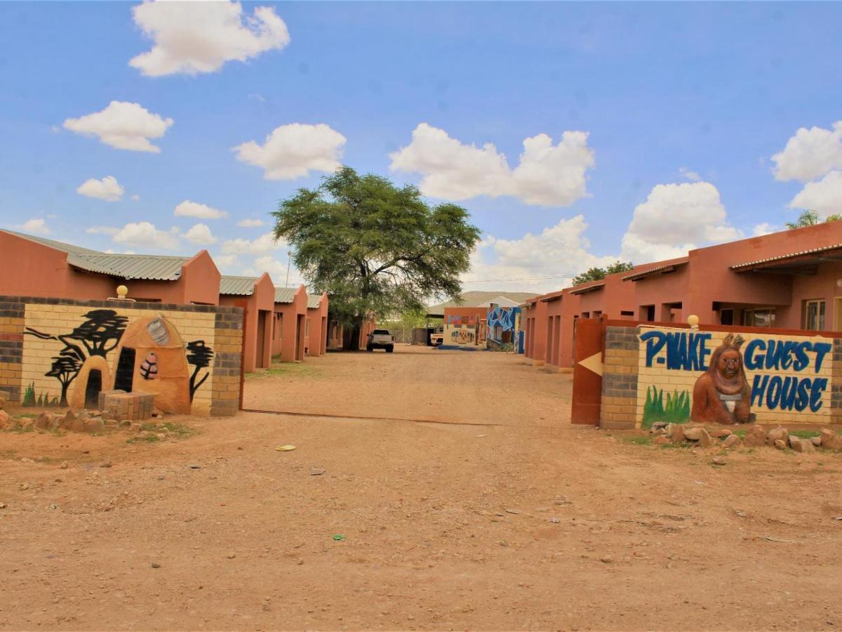 P Wake Guesthouse Opuwo Bagian luar foto